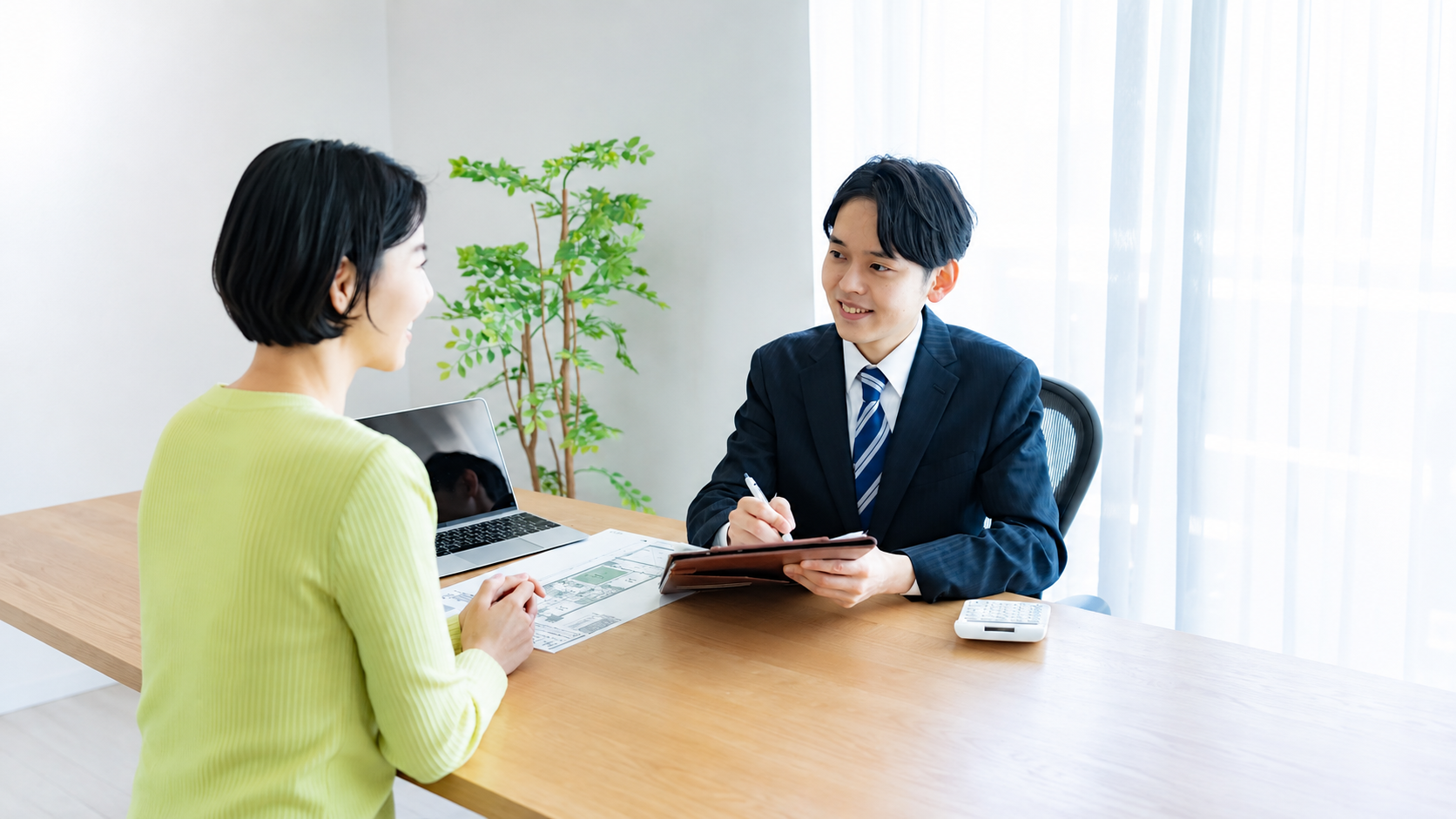 物件オーナー様との打ち合わせの様子